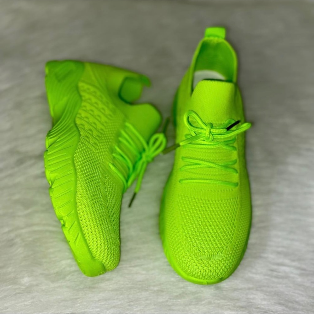 Women fashion sneaker’s